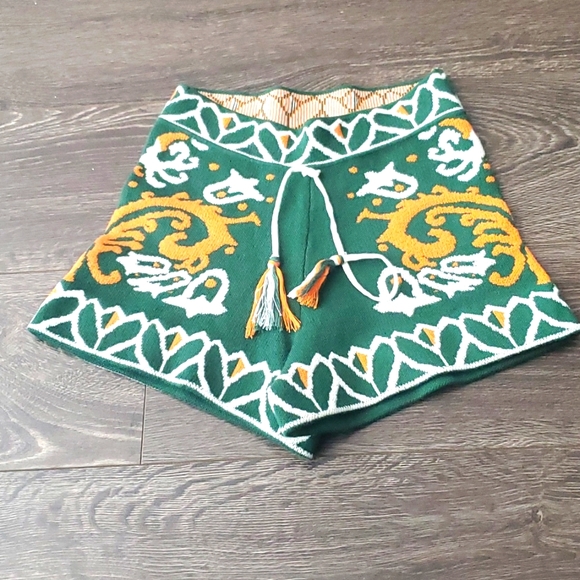 Emilio Pucci Pants - 💚🧡 Emilio Pucci 100% Virgin Wool Multicolored Shorts - SMALL